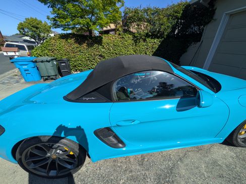 Used 2021 Porsche 718 Boxster Spyder RWD image 16