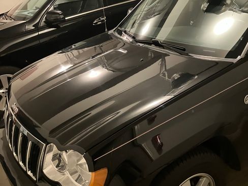 Used 2010 Jeep Grand Cherokee Laredo image 7