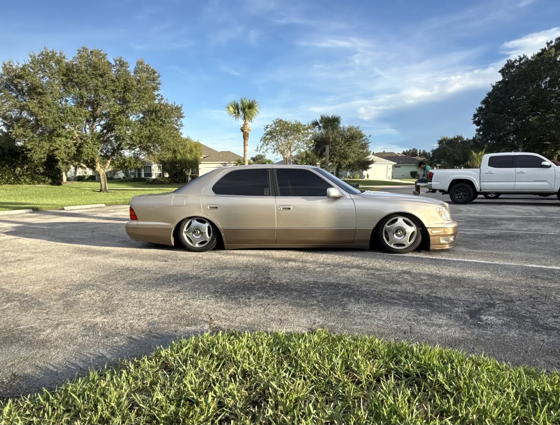 Used 1998 Lexus LS 400 RWD image 8