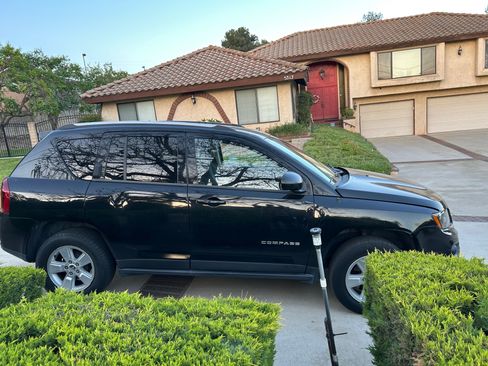 Used 2016 Jeep Compass Sport w/ Power Value Group FWD image 4