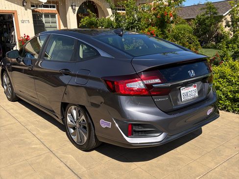 Used 2018 Honda Clarity Touring image 9
