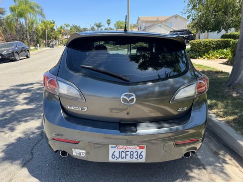 Used 2010 MAZDA MAZDA3 s Sport FWD image 2