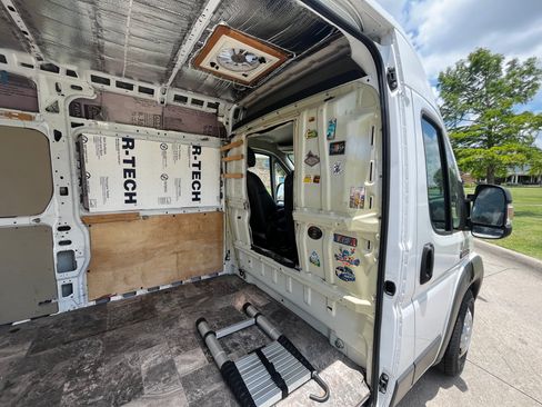 Used 2017 RAM ProMaster 2500 w/ Interior Convenience Group FWD image 12