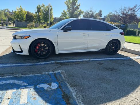 Used 2025 Honda Civic Type R image 6