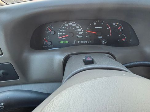 Used 2002 Ford F250 Long Bed image 10