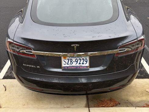 Used 2016 Tesla Model S 70 image 8
