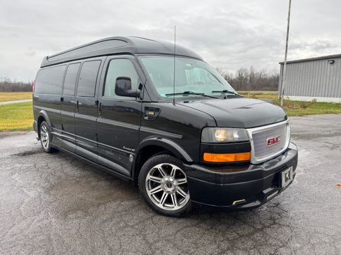 Used 2016 GMC Savana 2500 Extended image 4