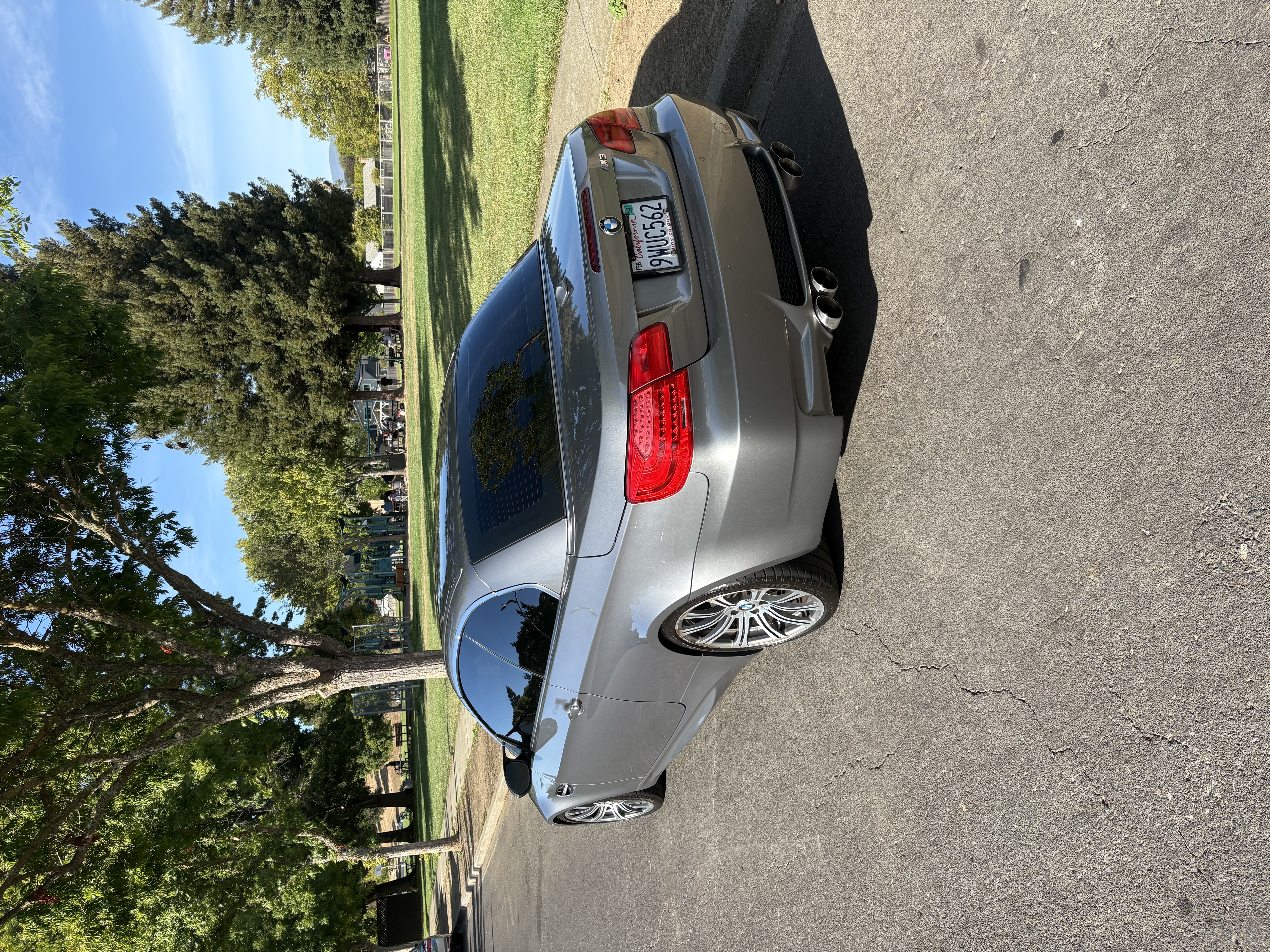 Used 2011 BMW M3 Convertible w/ Convenience Pkg RWD image 16