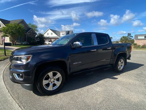 Used 2018 Chevrolet Colorado Z71 w/ Centennial Edition image 2