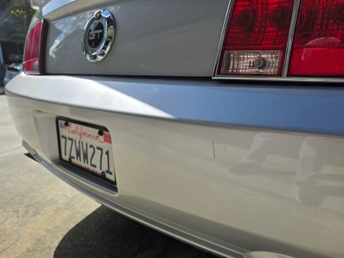 Used 2005 Ford Mustang GT Premium image 9