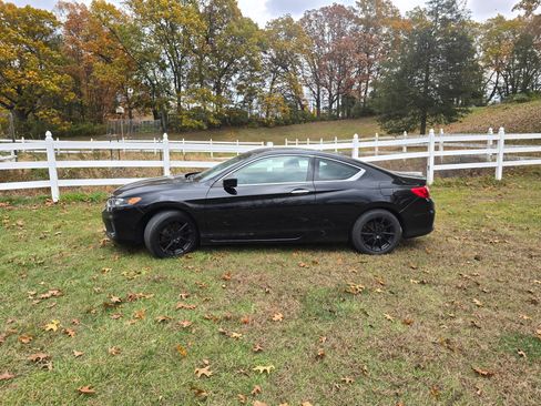 Used 2013 Honda Accord LX-S image 2
