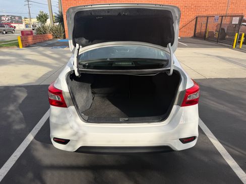 Used 2018 Nissan Sentra S image 6