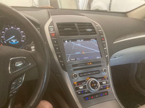 Used 2017 Lincoln MKZ Reserve w/ Technology Package FWD image 1