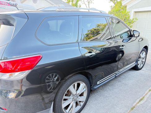 Used 2016 Nissan Pathfinder Platinum FWD image 5