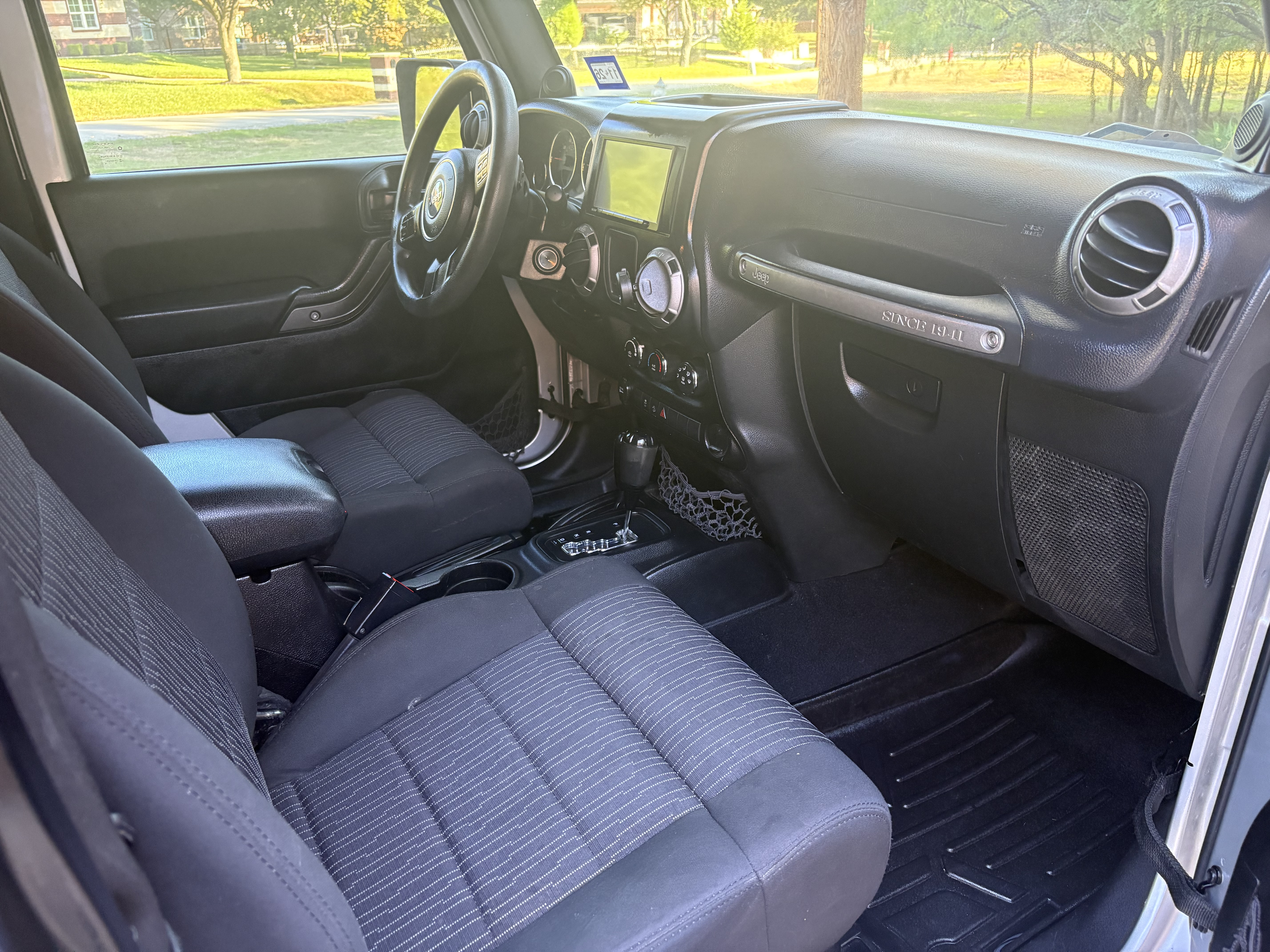 Used 2012 Jeep Wrangler Sport AWD/4WD image 9