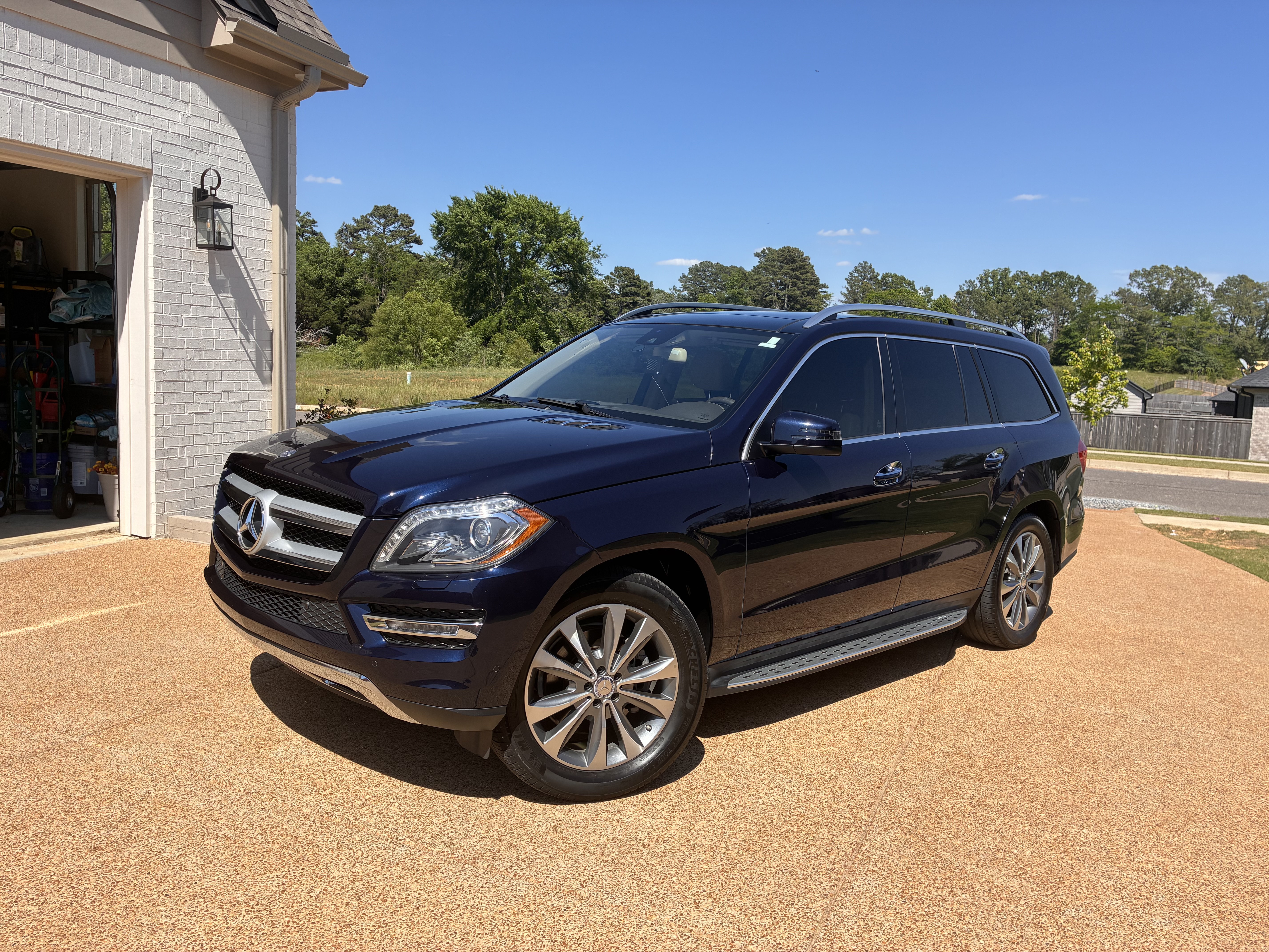 Used 2015 Mercedes-Benz GL 450 4MATIC image 1