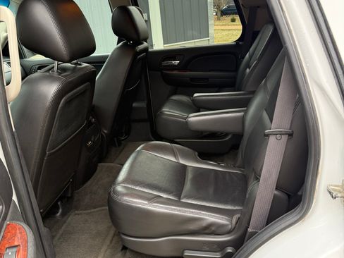 Used 2011 Chevrolet Tahoe LTZ image 6
