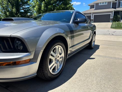Used 2008 Ford Mustang GT Premium RWD image 9