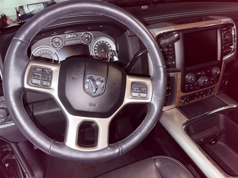 Used 2016 RAM 2500 Laramie w/ Convenience Group image 10