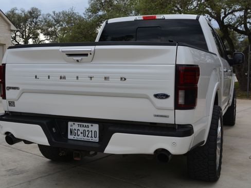 Used 2020 Ford F150 Limited w/ Trailer Tow Package image 11