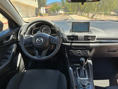 Used 2015 MAZDA MAZDA3 i Sport FWD image 9