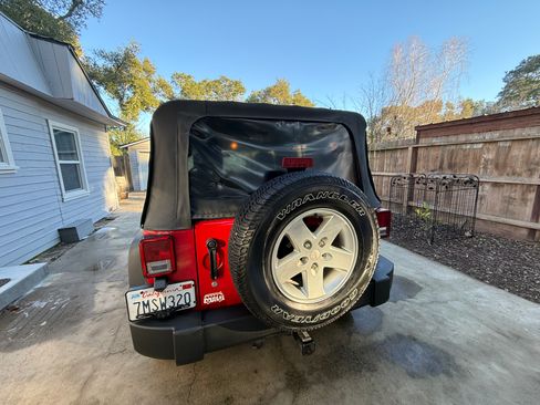 Used 2007 Jeep Wrangler Unlimited X image 17