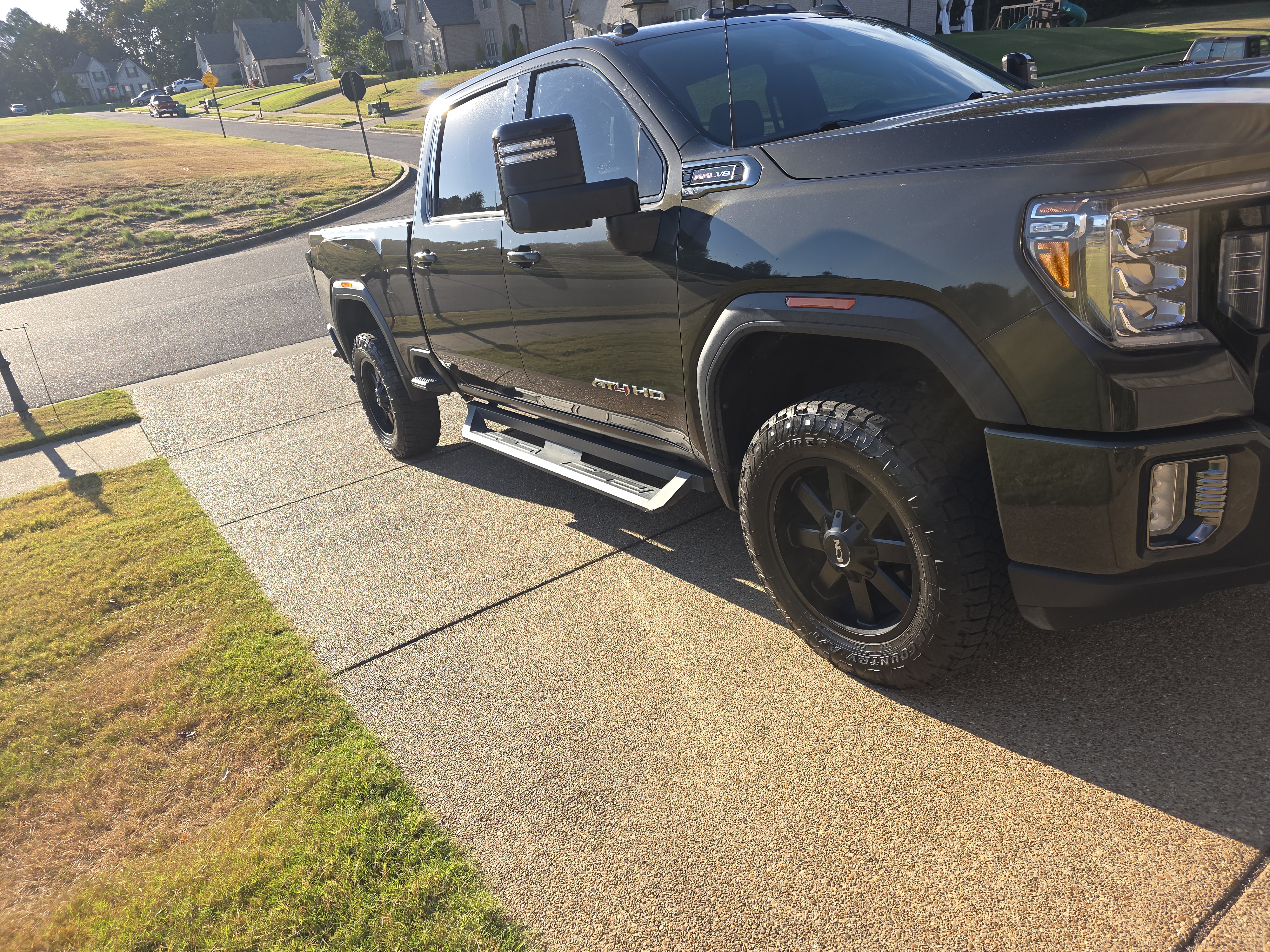 Used 2022 GMC Sierra 2500 AT4 AWD/4WD image 5