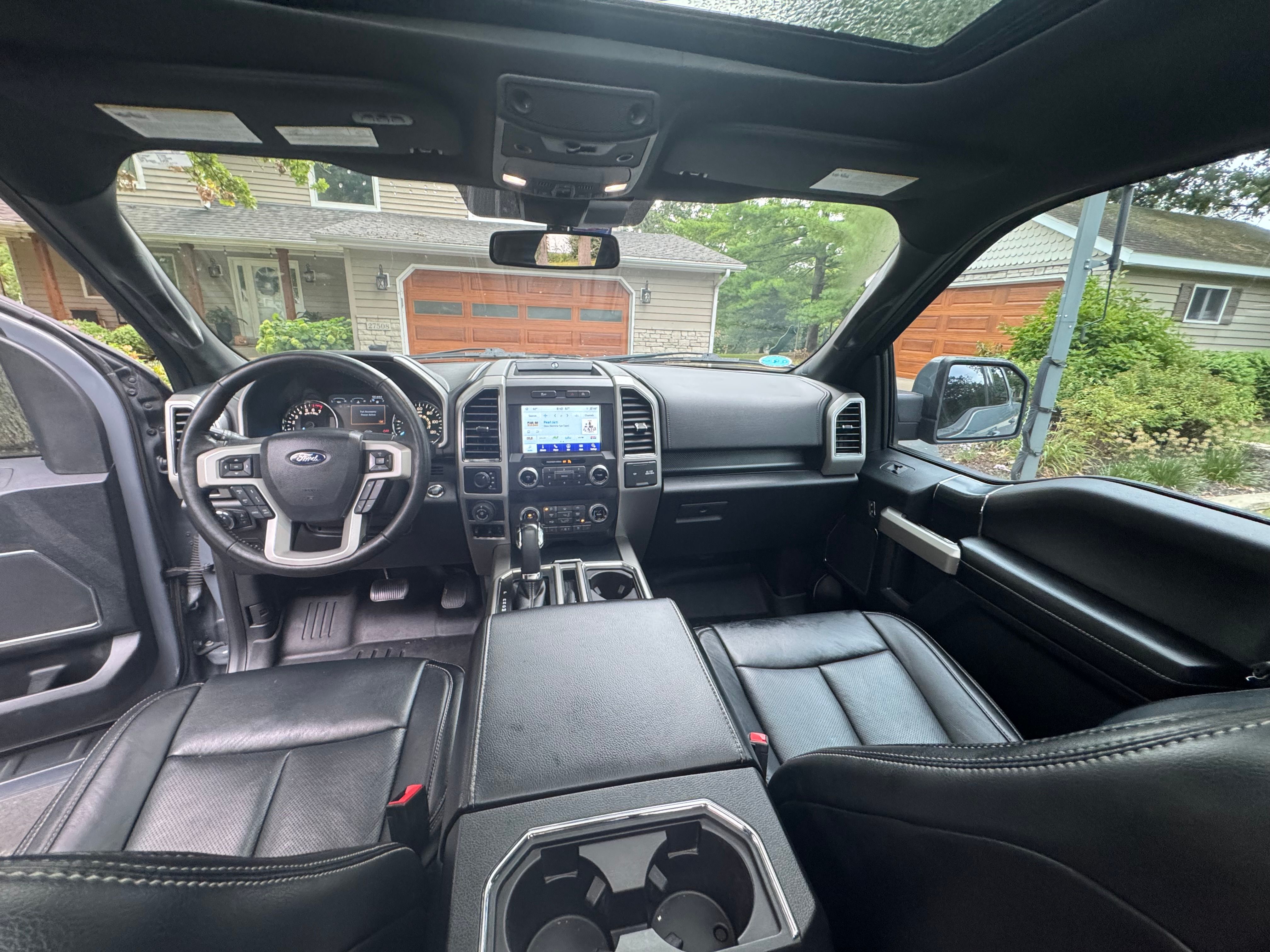 Used 2019 Ford F150 Lariat w/ Equipment Group 502A Luxury AWD/4WD image 18
