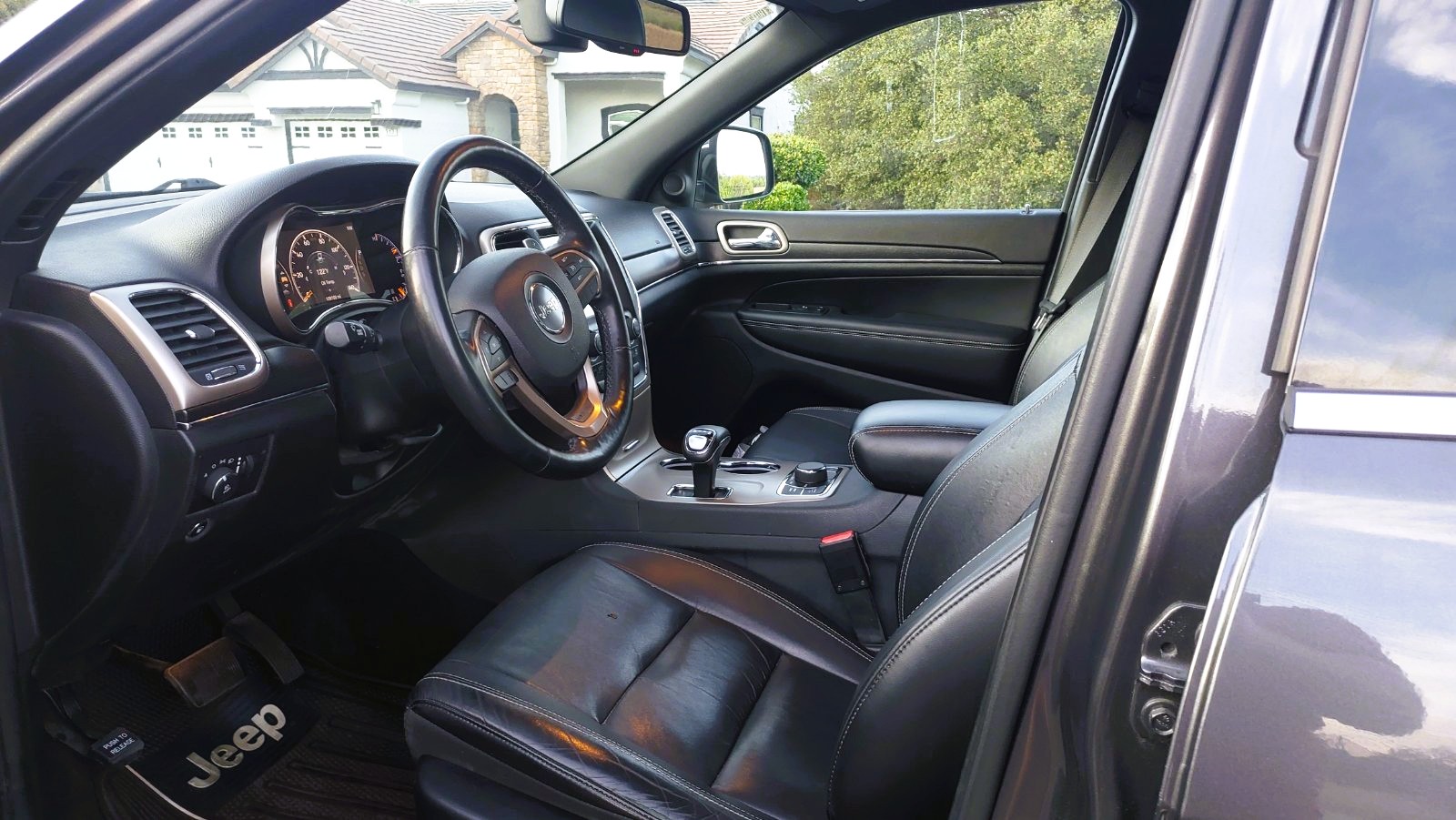 Used 2014 Jeep Grand Cherokee Limited AWD/4WD image 16