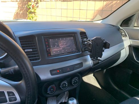 Used 2011 Mitsubishi Lancer ES image 10