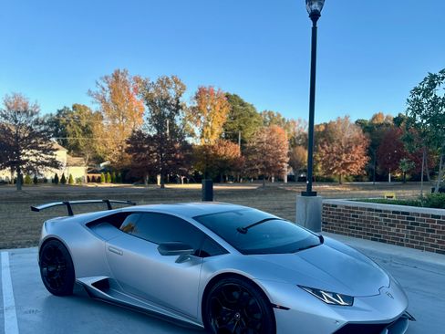 Used 2015 Lamborghini Huracan LP 610-4 image 9