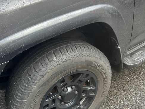 Used 2014 Toyota 4Runner SR5 Premium image 5