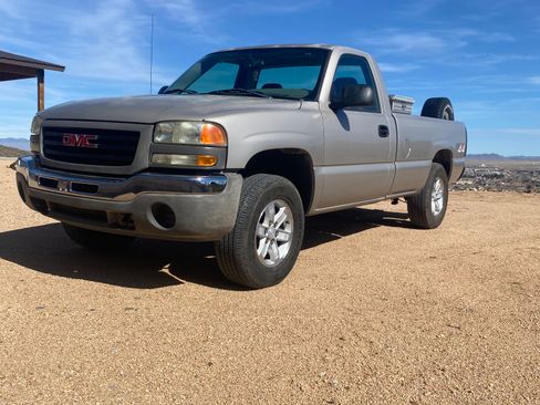 Used 2004 GMC Sierra 1500 W/T image 6