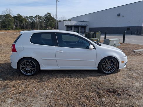 Used 2008 Volkswagen R32 image 11