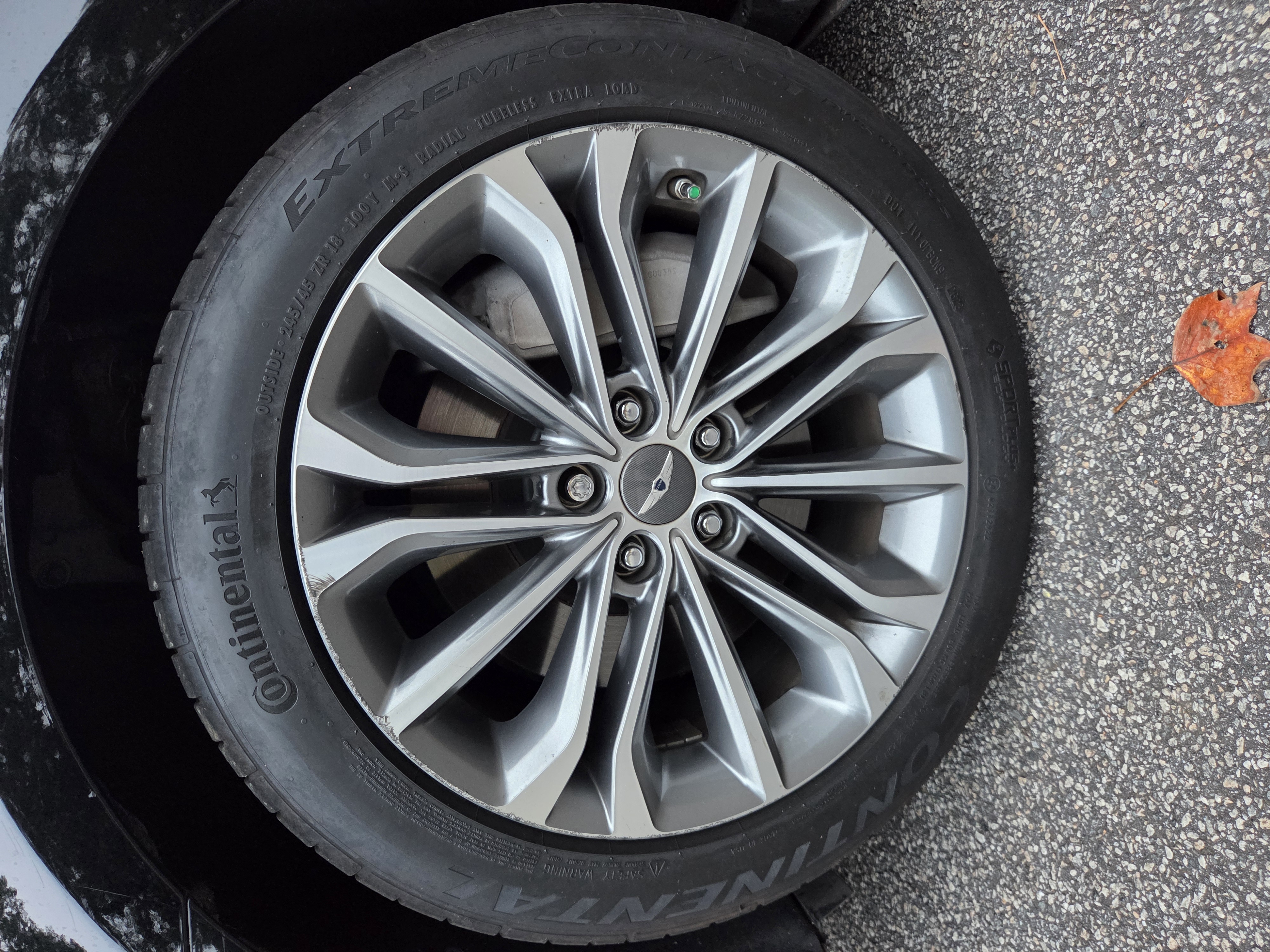 Used 2015 Hyundai Genesis 3.8 RWD image 12