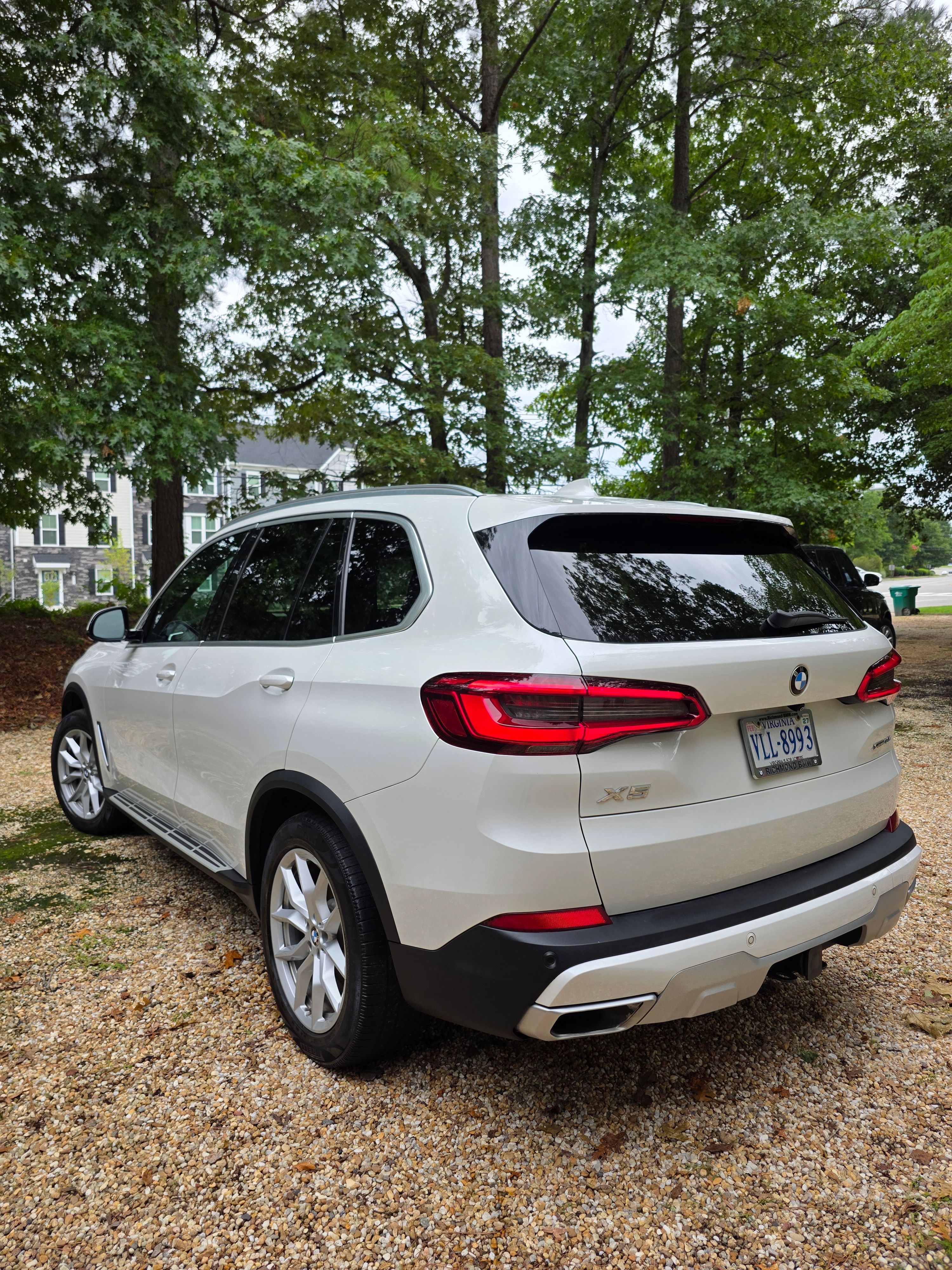 Used 2019 BMW X5 xDrive40i w/ Executive Package AWD/4WD image 2