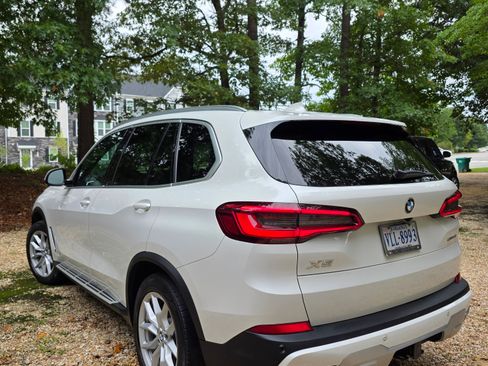 Used 2019 BMW X5 xDrive40i w/ Executive Package AWD/4WD image 2