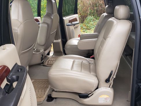 Used 2005 Ford Excursion Limited image 11