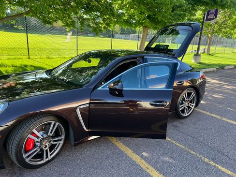 Used 2011 Porsche Panamera Turbo image 10