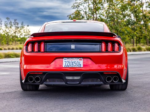 Used 2017 Ford Mustang Shelby GT350 w/ Electronics Package image 5