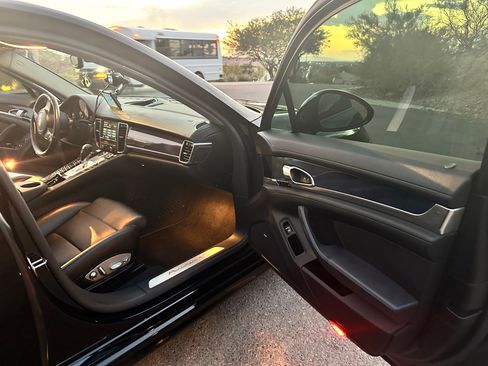 Used 2014 Porsche Panamera 4S image 24