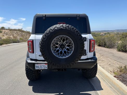 Used 2023 Ford Bronco Badlands AWD/4WD image 8