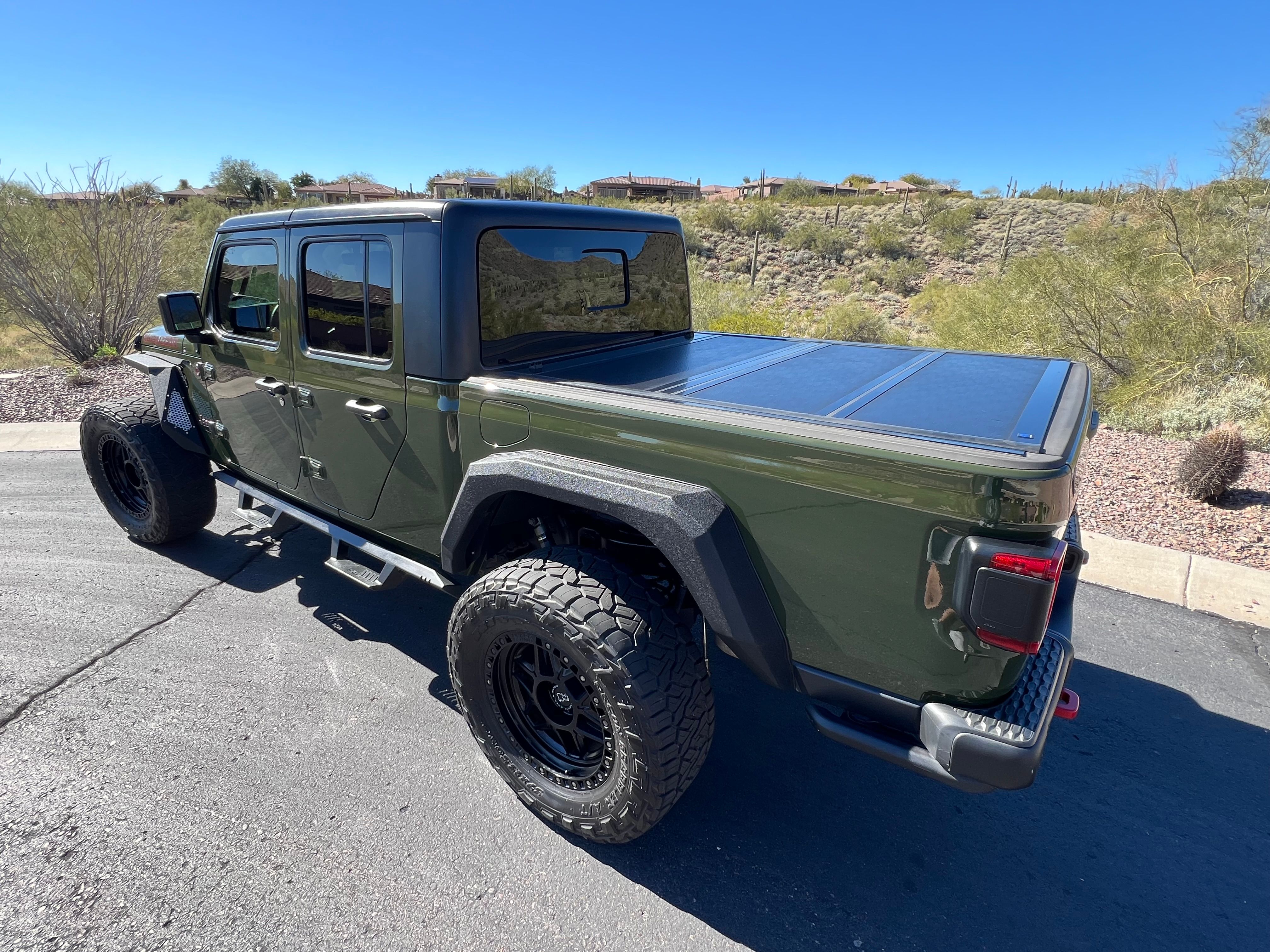 Used 2021 Jeep Gladiator Rubicon AWD/4WD image 5
