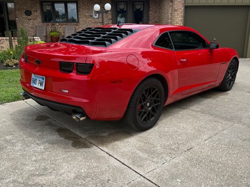 Used 2011 Chevrolet Camaro LT RWD image 8