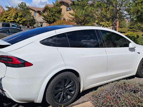 Used 2018 Tesla Model X 100D image 4