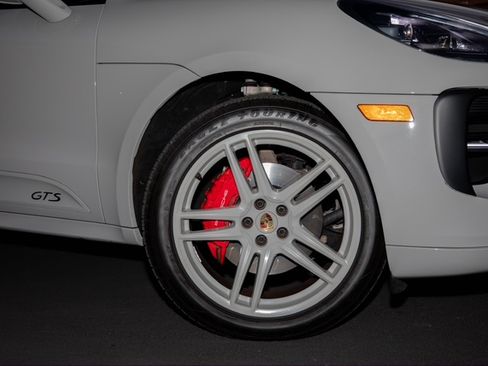 Used 2021 Porsche Macan GTS image 4