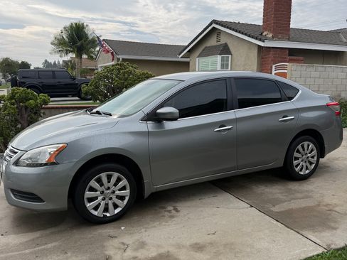Used 2013 Nissan Sentra SV image 4