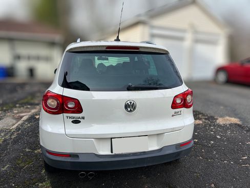 Used 2009 Volkswagen Tiguan SE image 27