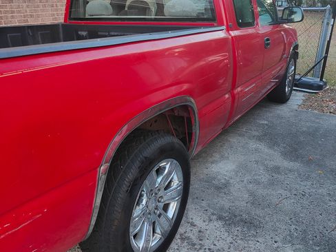 Used 2000 Chevrolet Silverado 1500 LS image 2