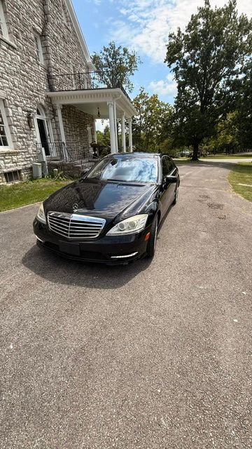 Used 2010 Mercedes-Benz S 550 4MATIC image 10